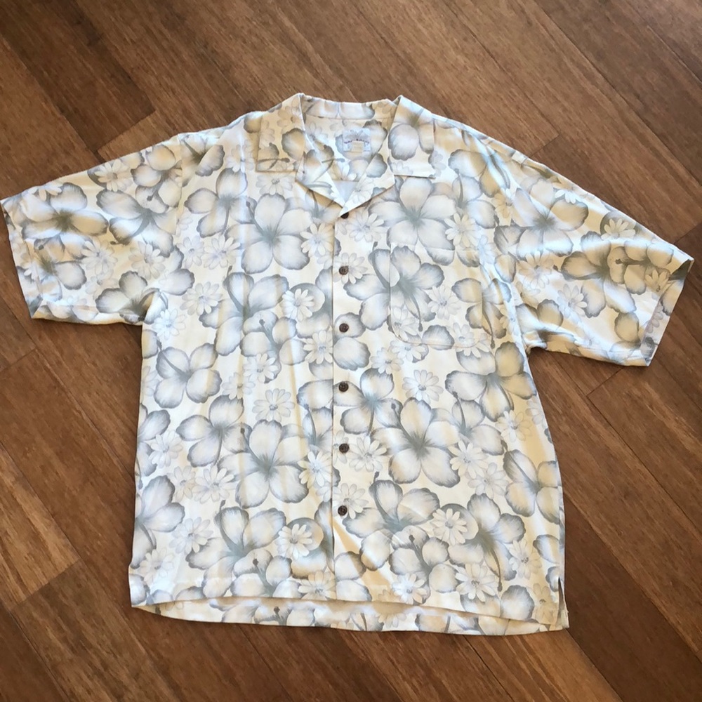 Men’s Tommy Bahama dress shirt